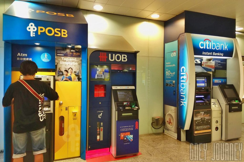 ATM - シンガポールと日本の違い