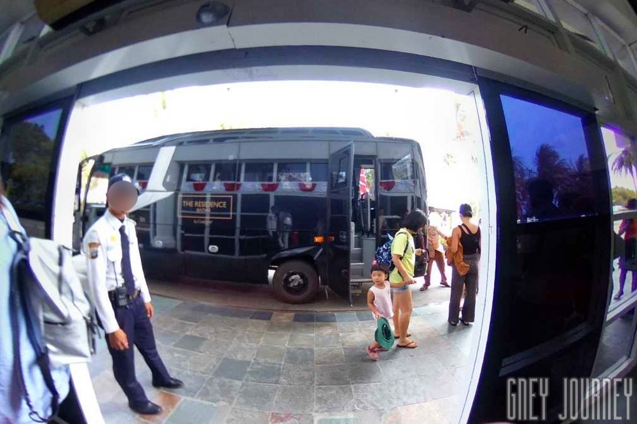 ザ レジデンス ビンタン - Bus from The Residence Bintan